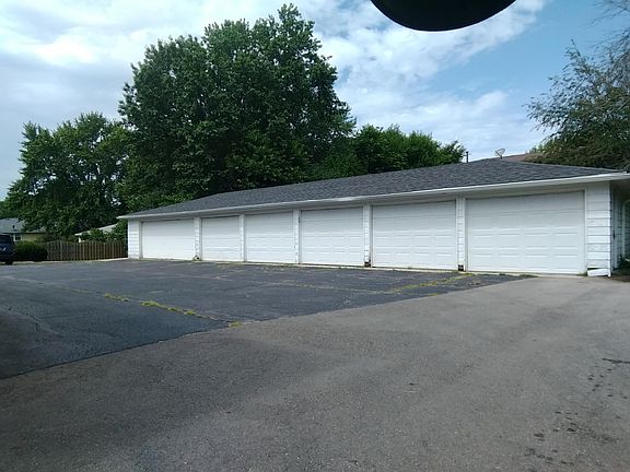 3rd image of 4320 Crawford Dr