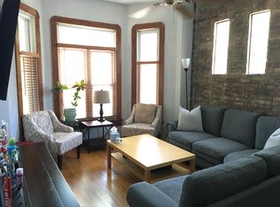 1808 W Henderson St APT 2W, Chicago, IL 60657