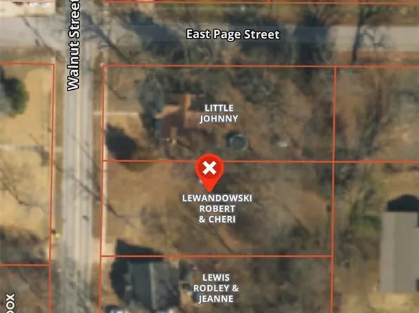 906 Walnut St, Doniphan, MO 63935