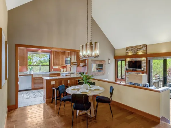 24520 Outlook Dr APT 24, Carmel, CA 93923