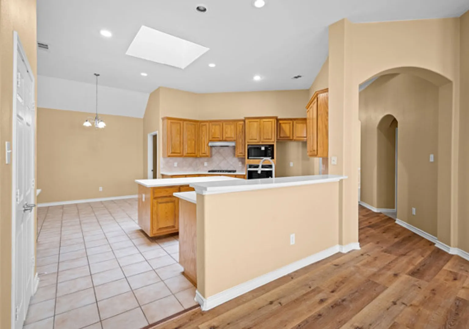 Frisco TX 3 Bed 2 bath, 2 car garage — Photo 4