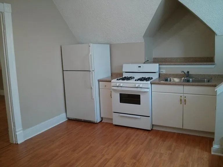 1718 S 4th St #3 — Photo 3