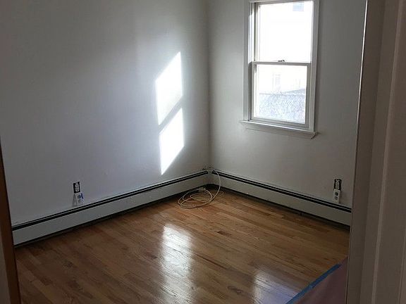 4th image of 56 Dare Ct
