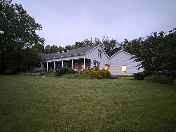 3rd image of 96 Shalom Rd