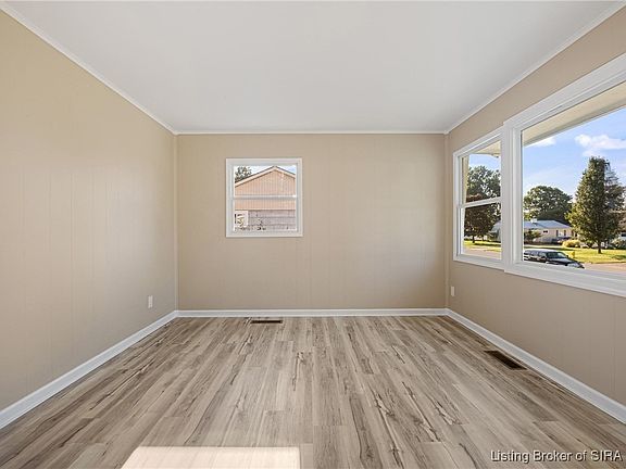 4th image of 1742 Genung Drive