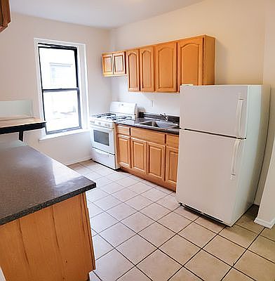 2nd image of 517 W 212th St #4I