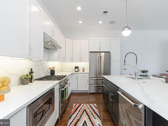 5th image of 8101 Crittenden St