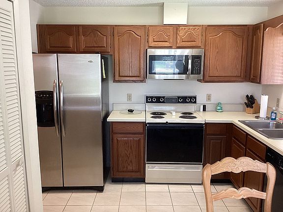 2nd image of 833 E 22nd Ave