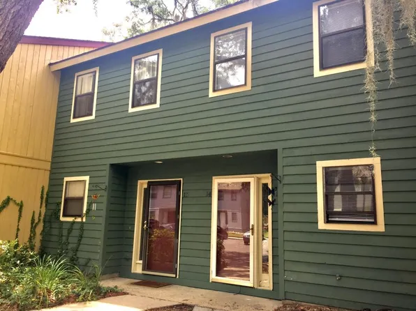 2304 Pine Ct, Beaufort, SC 29902