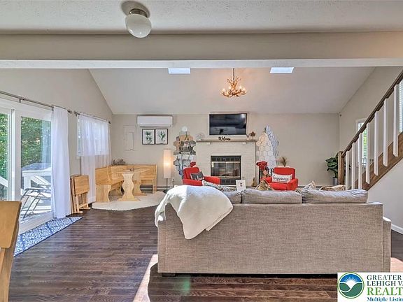 5th image of 9253 Westwood Dr