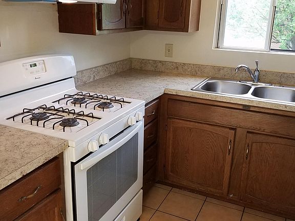 3rd image of 600 W 65th St APT 3