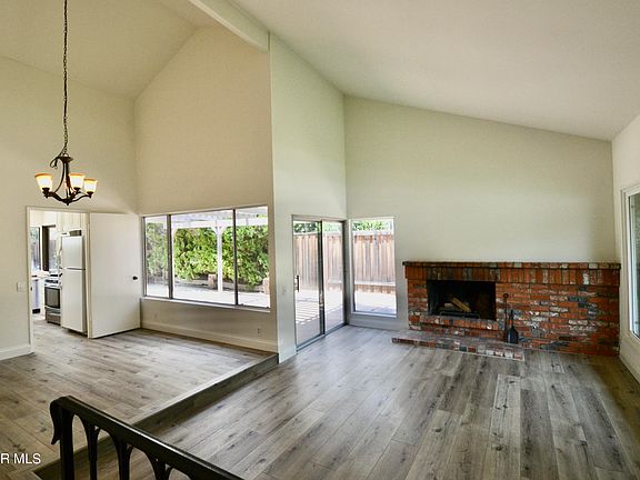 3rd image of 3027 Black Hills Ct