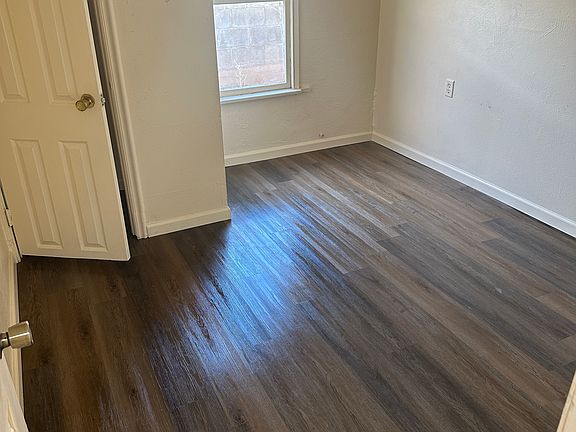 5th image of 411 Hudson Ave NW