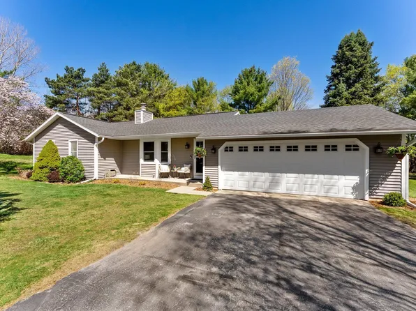 9439 E Harbor Hills Dr, Traverse City, MI 49684