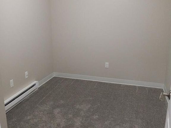 4th image of 2401 Charles St #12