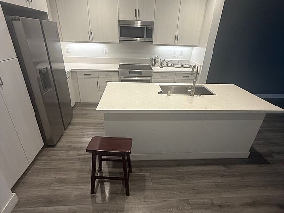 Kitchen with All Appliances