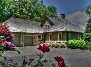 254 Cardinal Ct, Banner Elk, NC 28604