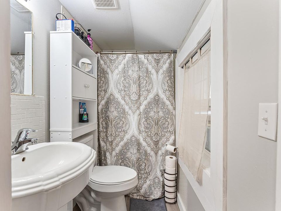 Full size bathroom to freshen up and hit the town! Tub and shower for extended stays!