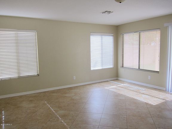 5th image of 1412 W Goldfinch Way