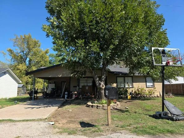 107 S Alma Ave, Kerens, TX 75144