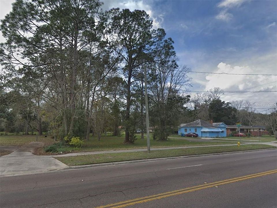 2nd image of Carl Rd