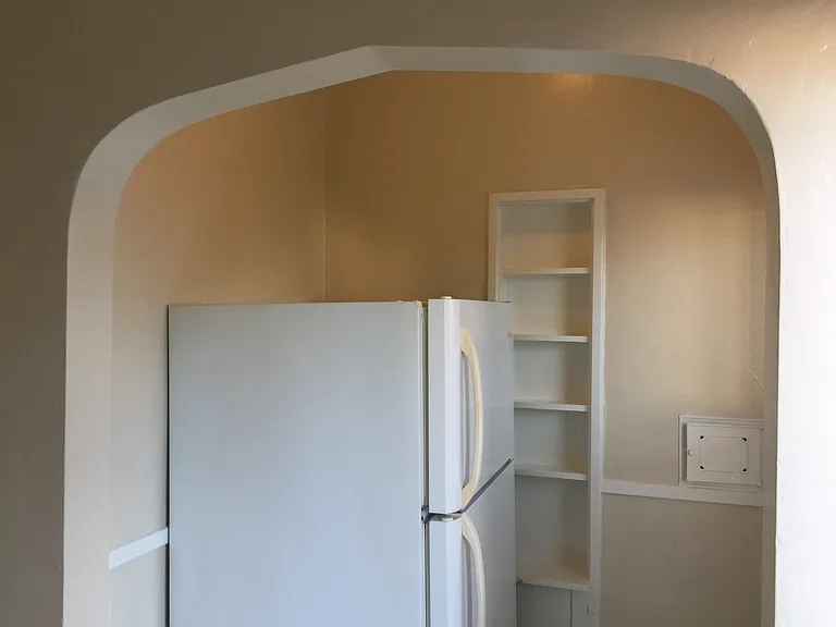 774 Redondo Ave #10 — Photo 12