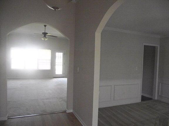 5th image of 1875 Beaver Creek Ln