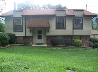 104 Jones Cir, Erwin, TN 37650