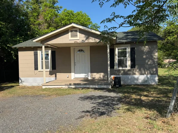 159 Circle Dr, East Dublin, GA 31027