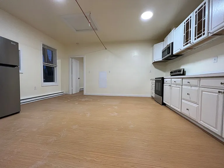 170 Meriden Rd #2 — Photo 6
