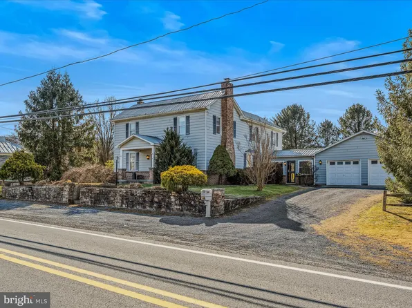 5261 Central Ave, Great Cacapon, WV 25422