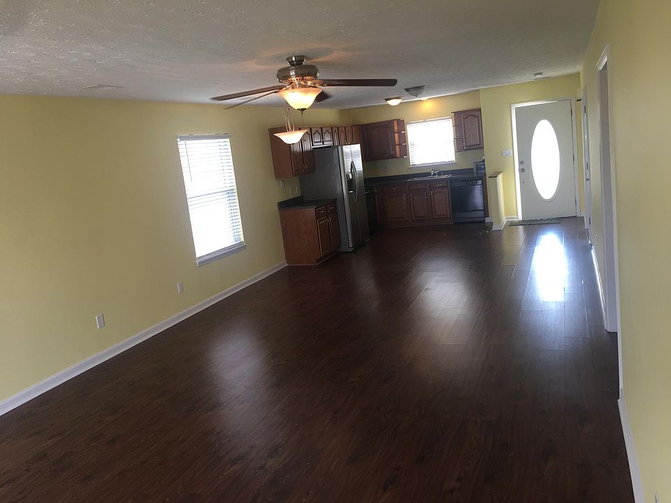 2nd image of 513 Pleasant Pointe Ct
