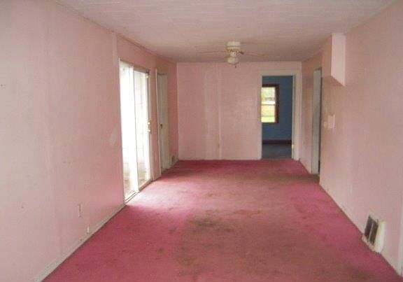 4th image of 1103 W Hively Ave