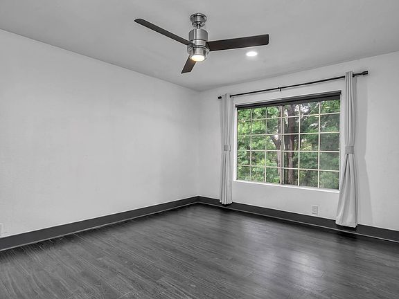 4th image of 1322 W Park Western Dr