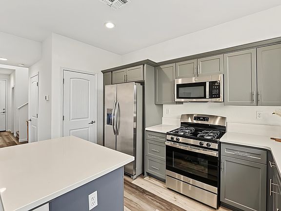 5th image of 1007 W Payson Avenue