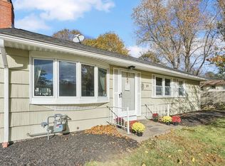 20 Wrenwood St, Springfield, MA 01119