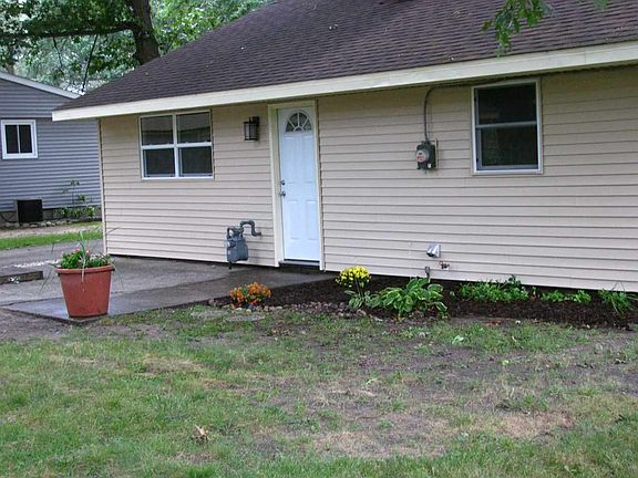 4th image of 54248 Westwood Dr