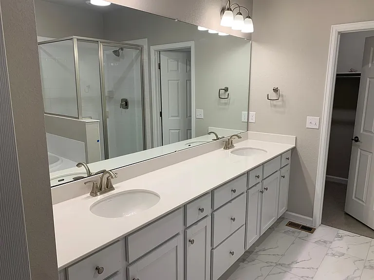 Primary 5 Piece Bath