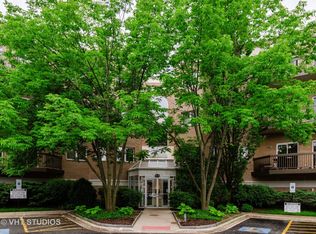 140 Manchester Dr APT 208, Buffalo Grove, IL