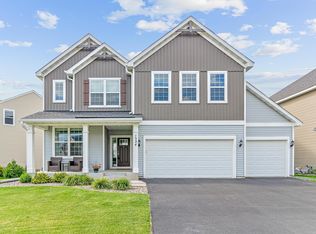 1324 NW Parkway Dr, Saint Paul, MN 55117