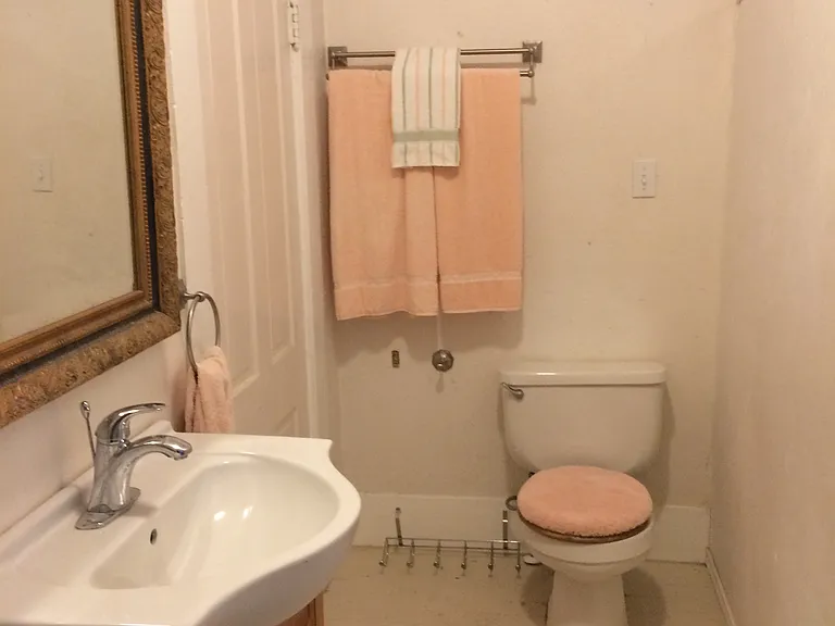 2nd full bath with shower