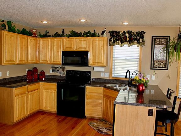 4th image of 6805 Lewis Carroll Ct