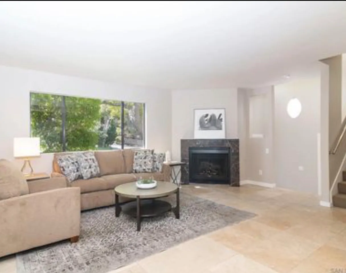 3 bed, 2.5 bath, 1700 sqft, $4,000 — Photo 4