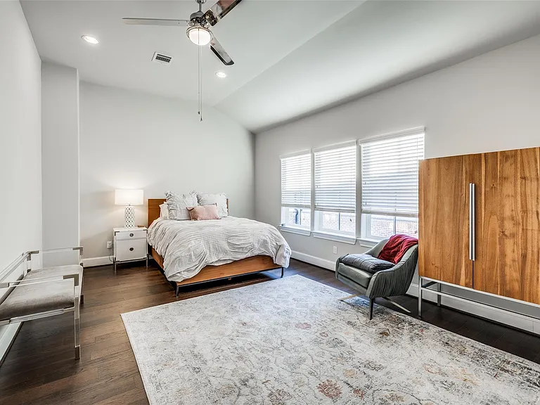6056 Kansas St — Photo 27