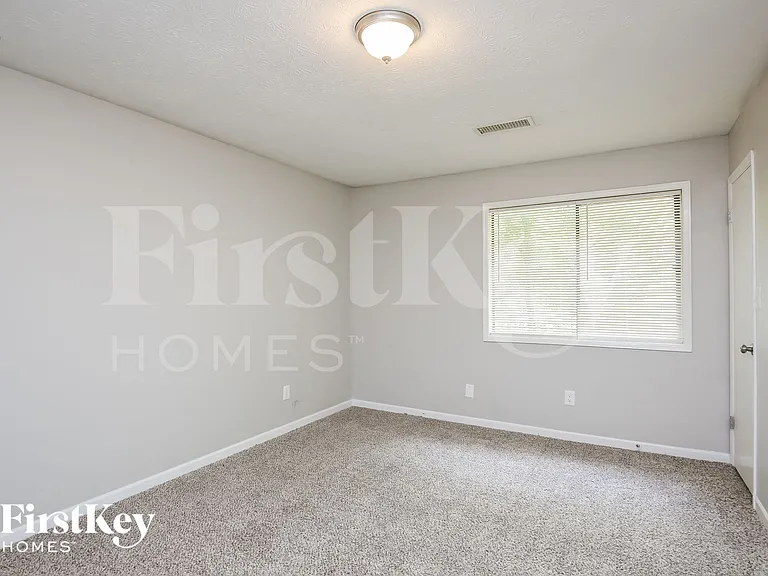 5301 W Jones Bridge Rd — Photo 10