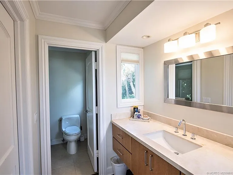 1871 NE Ocean Blvd #MAIN HOUSE — Photo 20