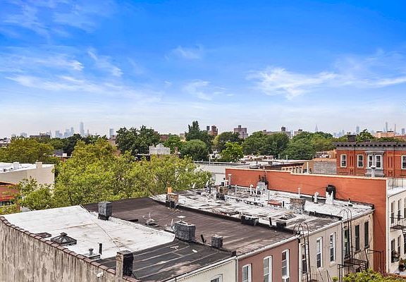 5th image of 799 Jefferson Ave #2-A