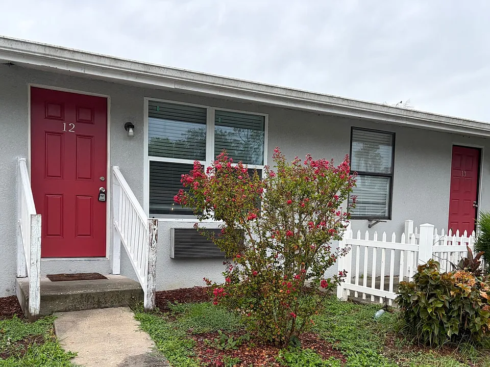 Strawberry Place Apartments