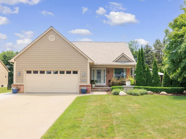 37450 Lilac Ln, Richmond, MI 48062