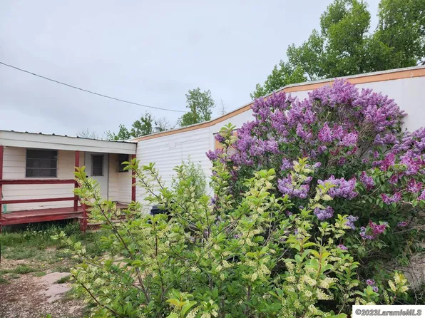 1946 Cottonwood Dr, Laramie, WY 82070